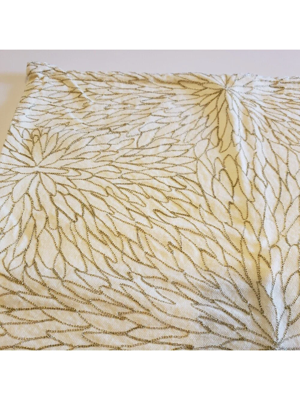 Calvin Klein Throw Pillow Covers QTY 2 Pale Yellow Gold Metallic Thread Flowers